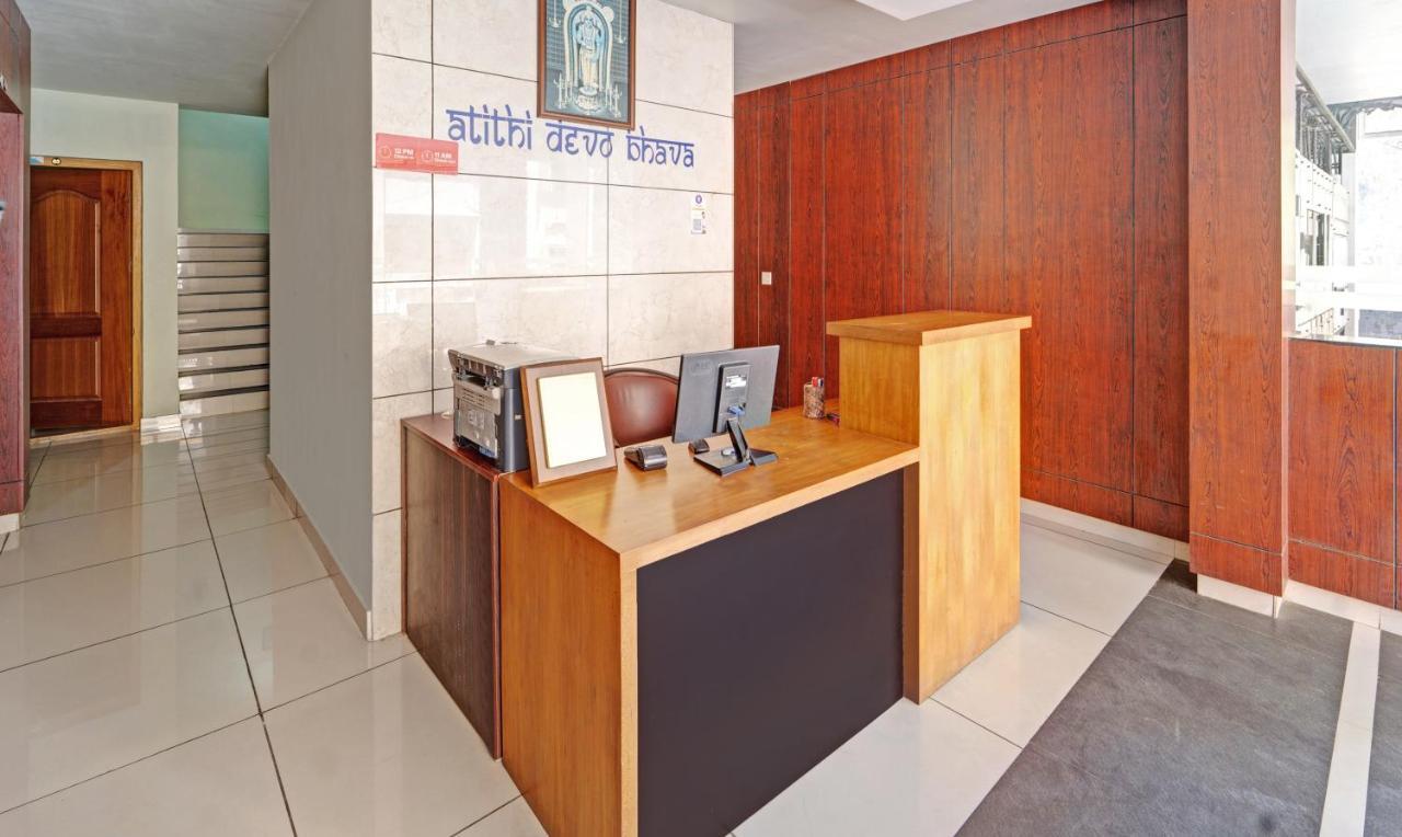 Sreepathi Nirmalyam 400 Mts From Guruvayoor Temple Hotel Guruvayur Ngoại thất bức ảnh