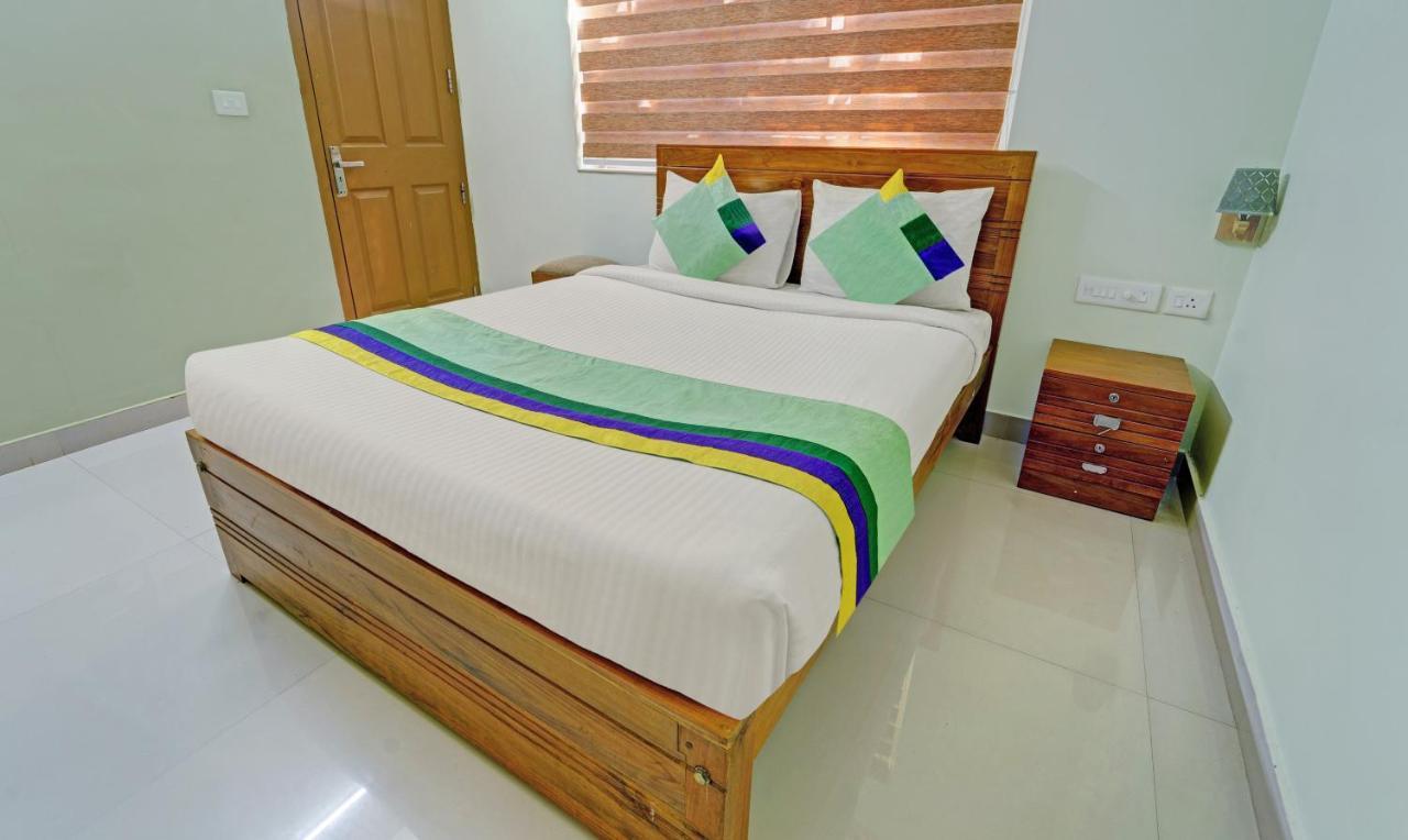 Sreepathi Nirmalyam 400 Mts From Guruvayoor Temple Hotel Guruvayur Ngoại thất bức ảnh