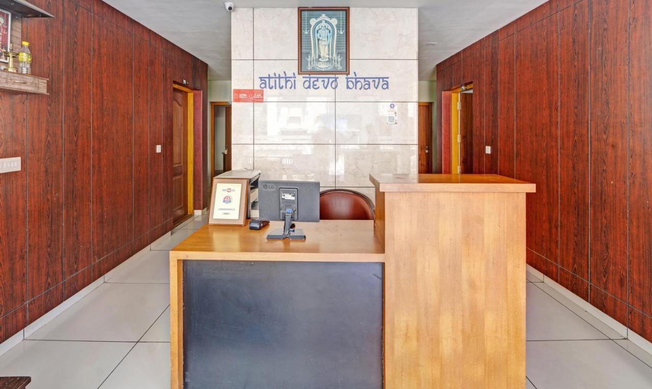 Sreepathi Nirmalyam 400 Mts From Guruvayoor Temple Hotel Guruvayur Ngoại thất bức ảnh