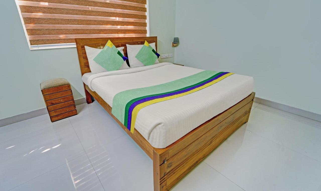 Sreepathi Nirmalyam 400 Mts From Guruvayoor Temple Hotel Guruvayur Ngoại thất bức ảnh