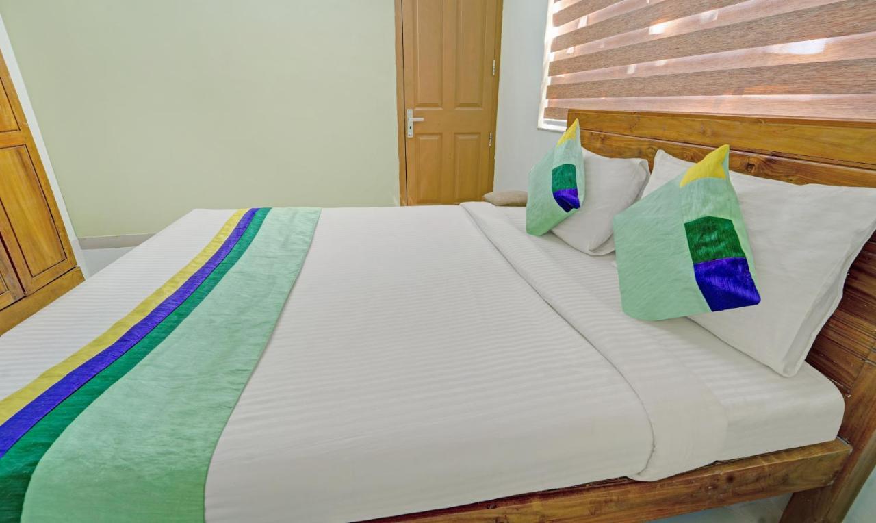 Sreepathi Nirmalyam 400 Mts From Guruvayoor Temple Hotel Guruvayur Ngoại thất bức ảnh